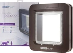 SureFlap Microchip Huisdierluik L - Bruin - 18 X 17 Cm 14 SureFlap Microchip Huisdierluik L - Bruin - 18 X 17 Cm -Katten Benodigdheden Winkel 1200x869 2