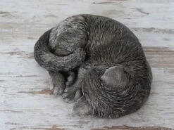 Kattenurn Asbeeld Kat Slapend Antiek Brons 26 Cm Urn Kat -Katten Benodigdheden Winkel 1200x900 2